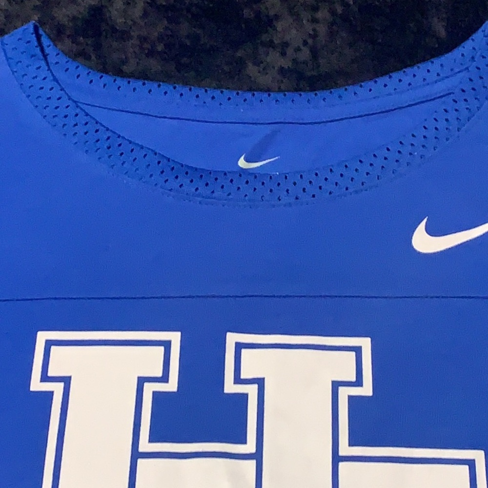Nike “Ladies Fit” UK Shirt With Football Jersey Sleeves, EUC, Size XL - Picture 5 of 9